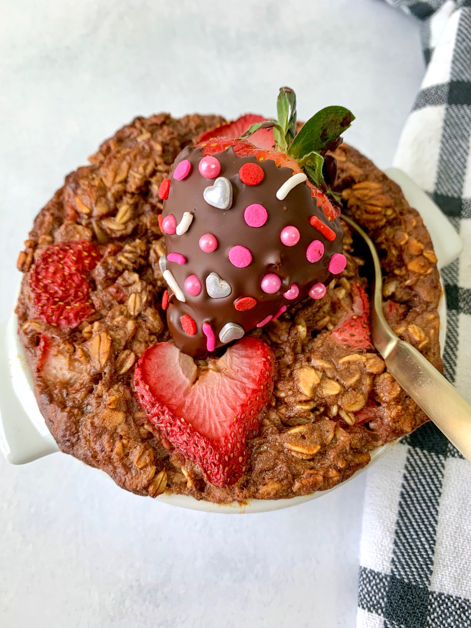 chocolate strawberry baked oats